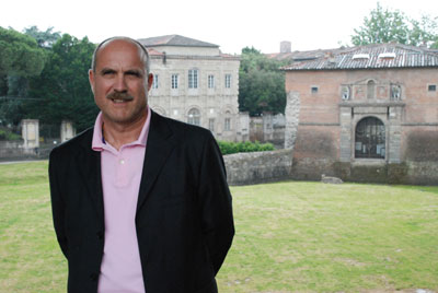 Paolo Galletti Pittore Lucchese ritratto sulle Mura di Lucca